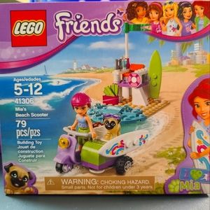 Lego Friends Mia's Beach Scooter 79 pc ages 5-12
